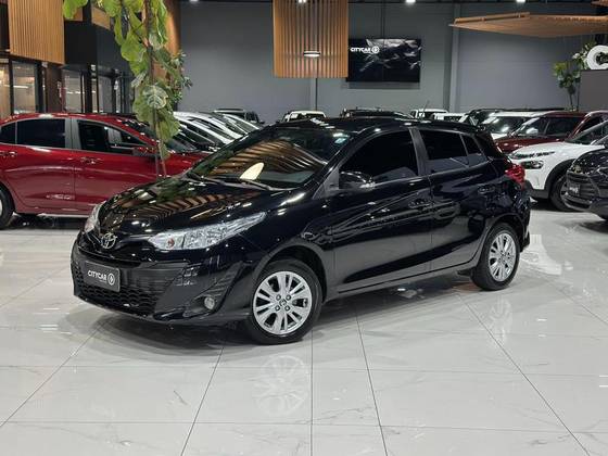 TOYOTA YARIS 1.3 16V FLEX XL PLUS TECH MULTIDRIVE TOYOTA YARIS 1.3 16V FLEX XL PLUS TECH MULTIDRIVE